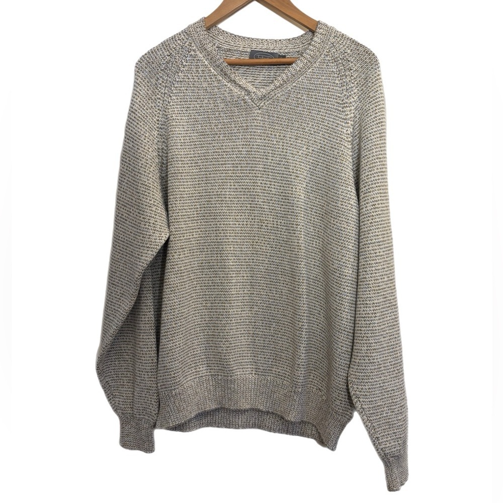 Talbot’s v-neck pale color pullover sweater